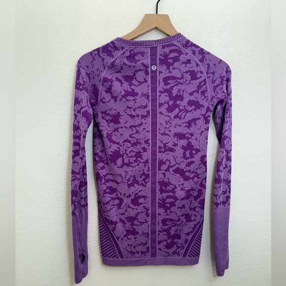 Lululemon Swiftly Tech Long Sleeve in Purple Camo Size 6 - Picture 3 of 8